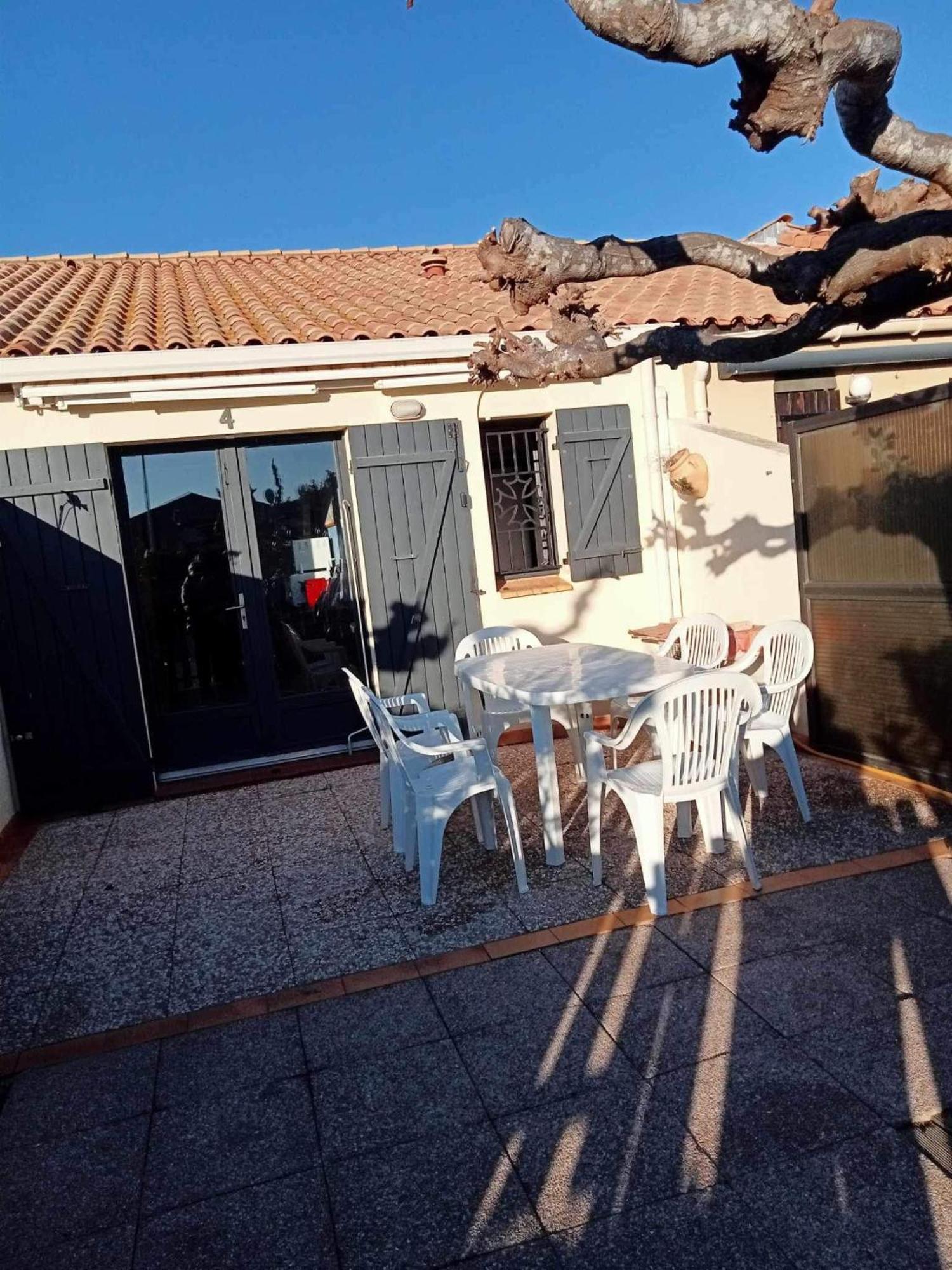 Residence Les Amandines Gruissan Bagian luar foto